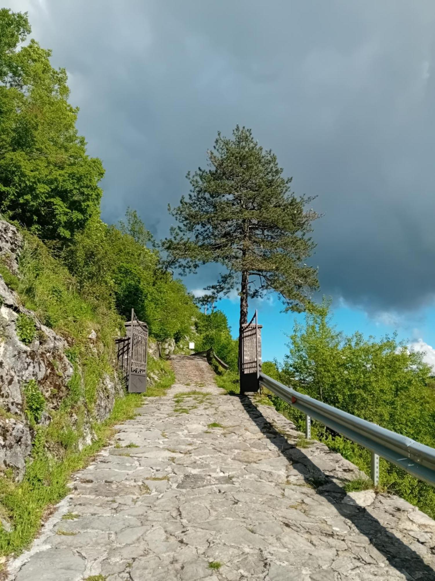 Konak Ugnji-Village Cetinje Exterior foto